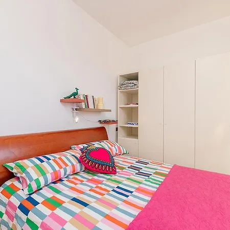 Apartment The Rainbow House With Terrace! *