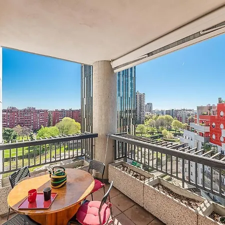 Apartment The Rainbow House With Terrace! Milan