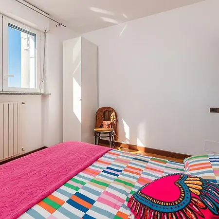 The Rainbow House With Terrace! Milan
