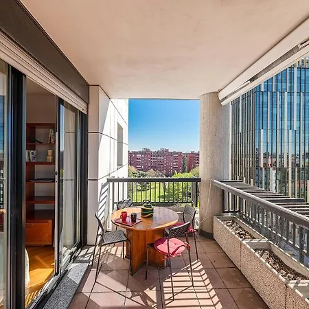 The Rainbow House With Terrace! Milan